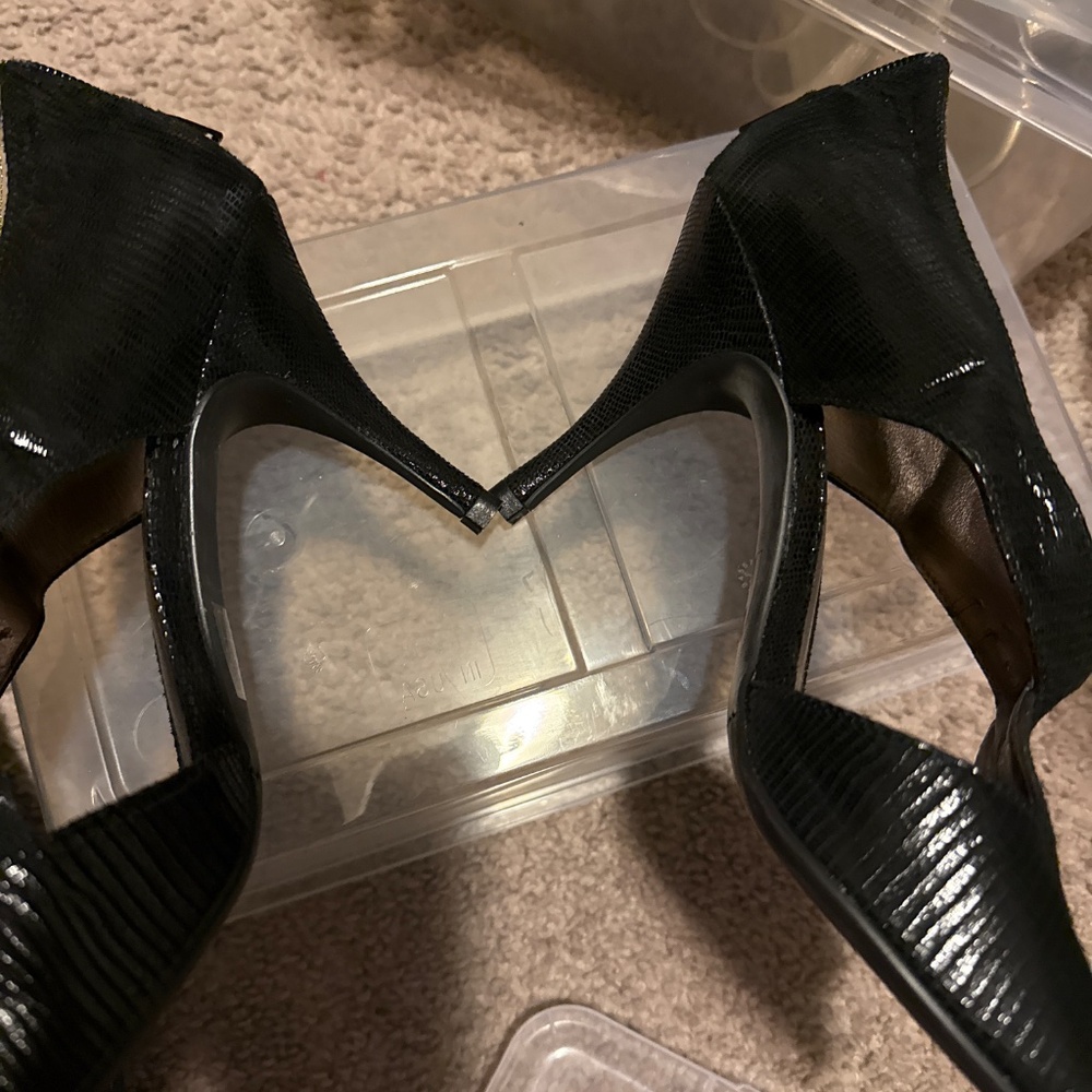 Shors - Picture 3 of 3